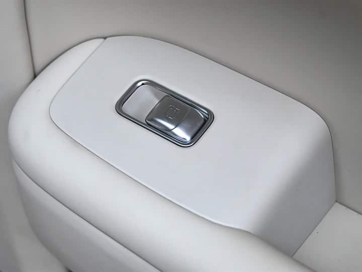 Фото 22 - LiXiang L9