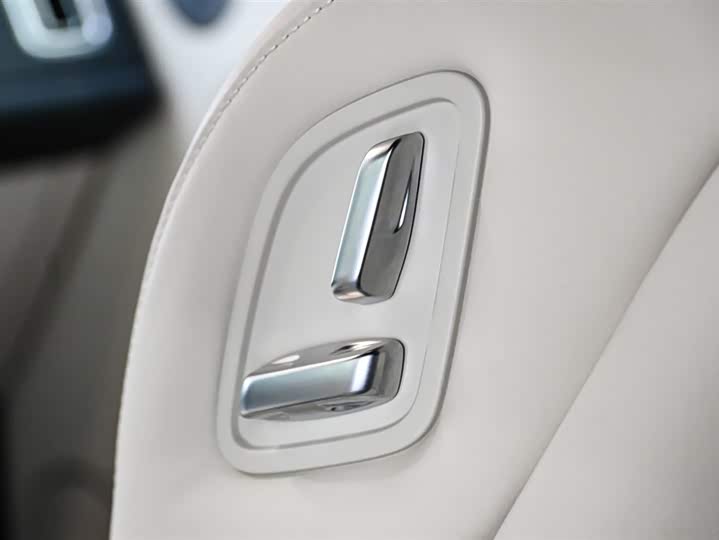 Фото 31 - LiXiang L9