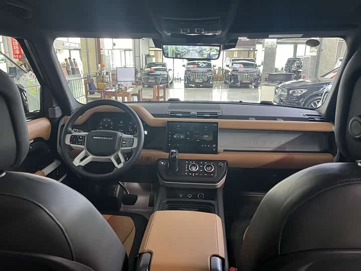 Фото 10 - Land Rover Defender