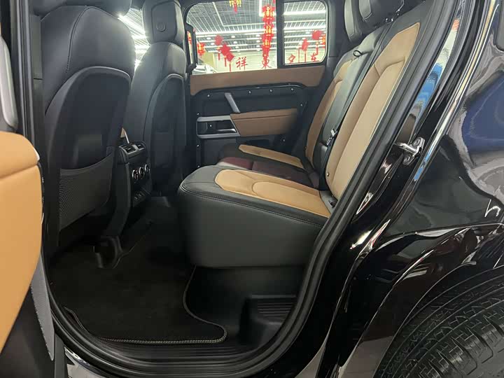 Фото 13 - Land Rover Defender