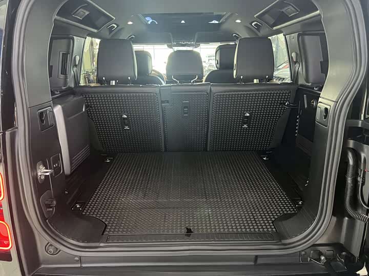 Фото 16 - Land Rover Defender