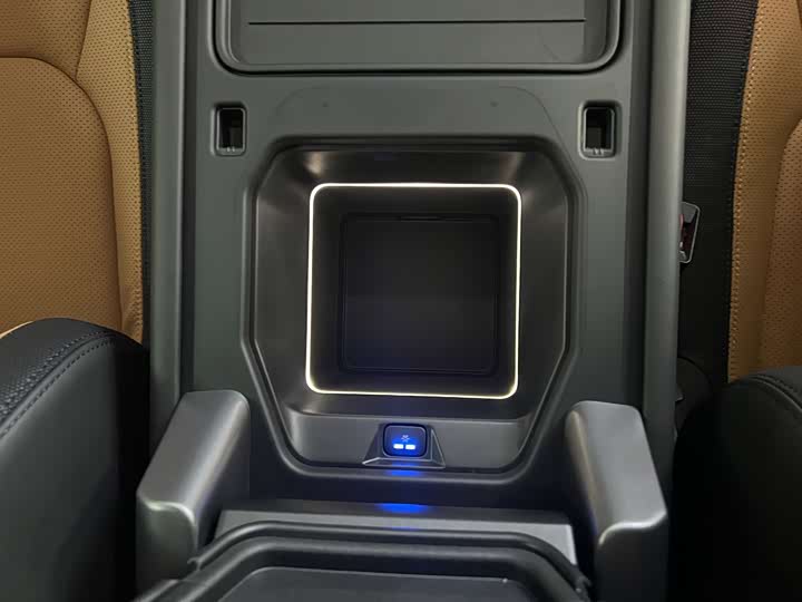 Фото 7 - Land Rover Defender