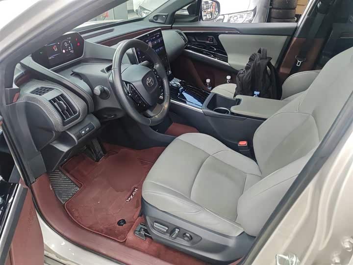 Фото 15 - Toyota bZ4X