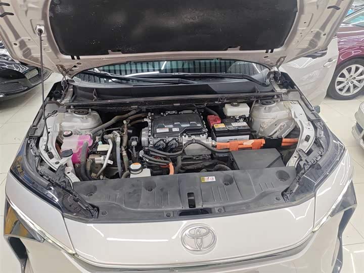 Фото 20 - Toyota bZ4X