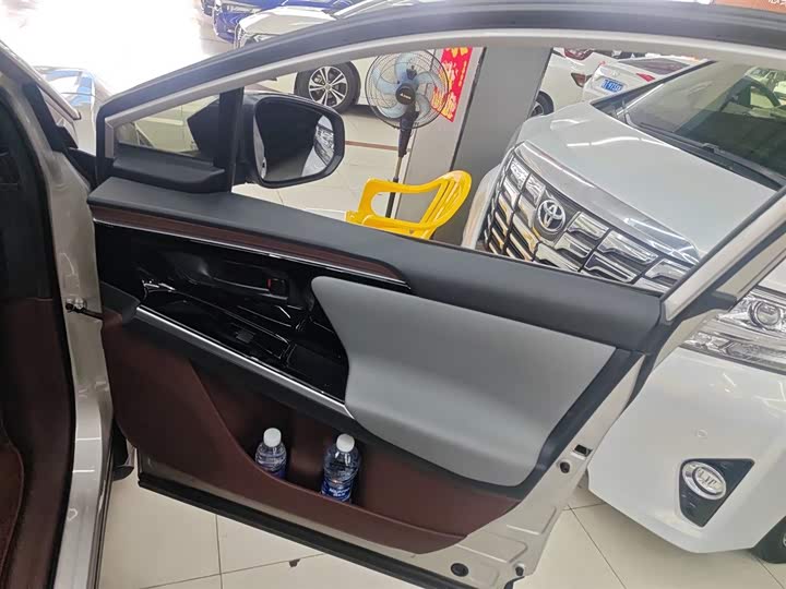 Фото 26 - Toyota bZ4X