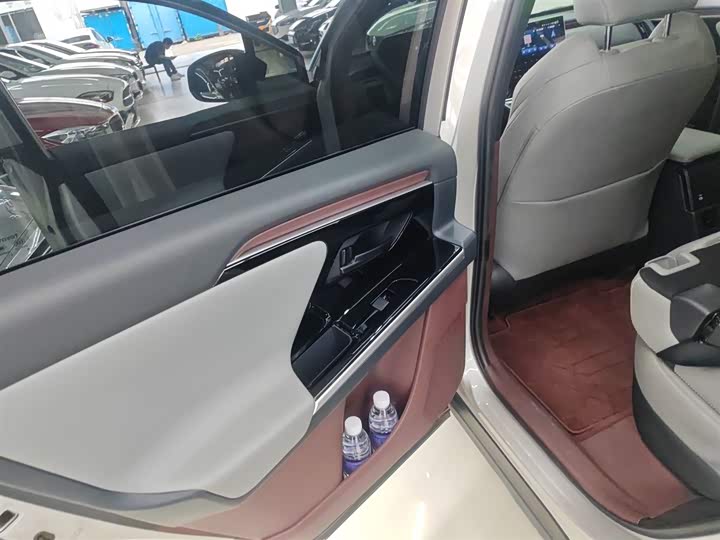 Фото 29 - Toyota bZ4X