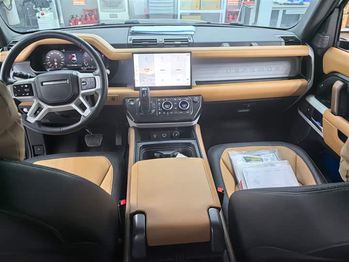 Фото 13 - Land Rover Defender