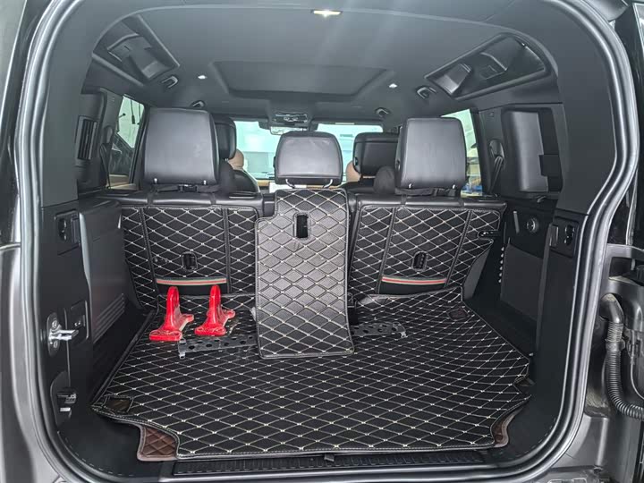 Фото 16 - Land Rover Defender