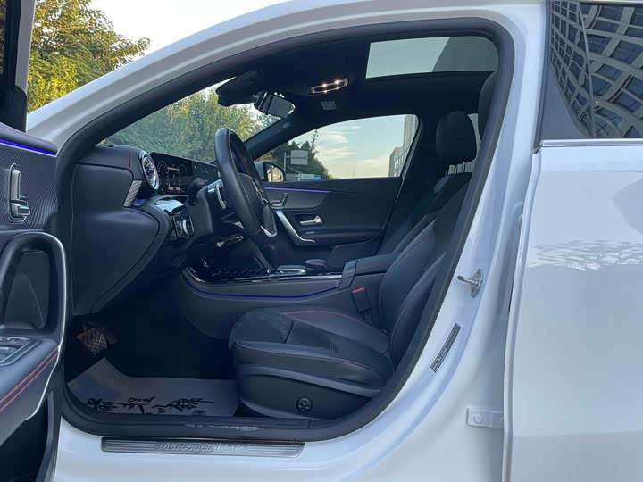 Фото 7 - Mercedes-Benz A-Class