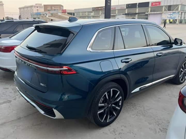 Фото 7 - Geely Monjaro