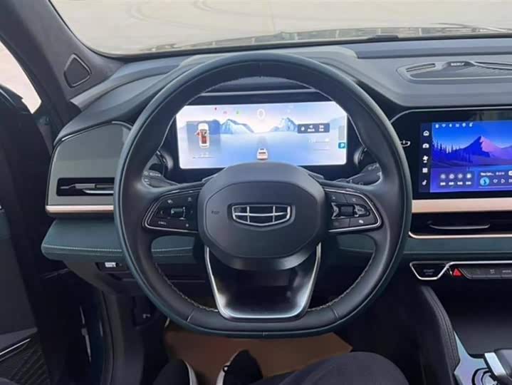 Фото 9 - Geely Monjaro