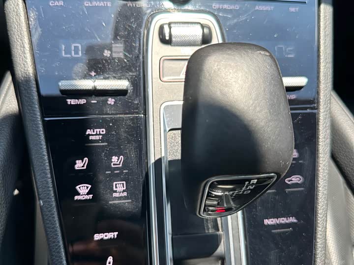 Фото 16 - Porsche Cayenne