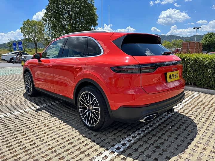 Фото 17 - Porsche Cayenne