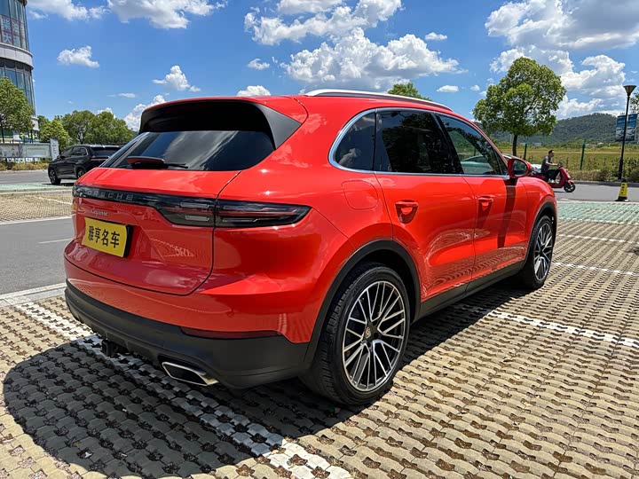 Фото 19 - Porsche Cayenne