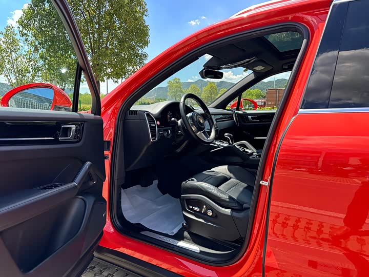 Фото 5 - Porsche Cayenne