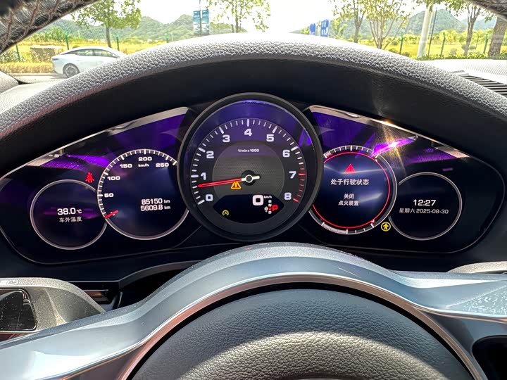 Фото 8 - Porsche Cayenne