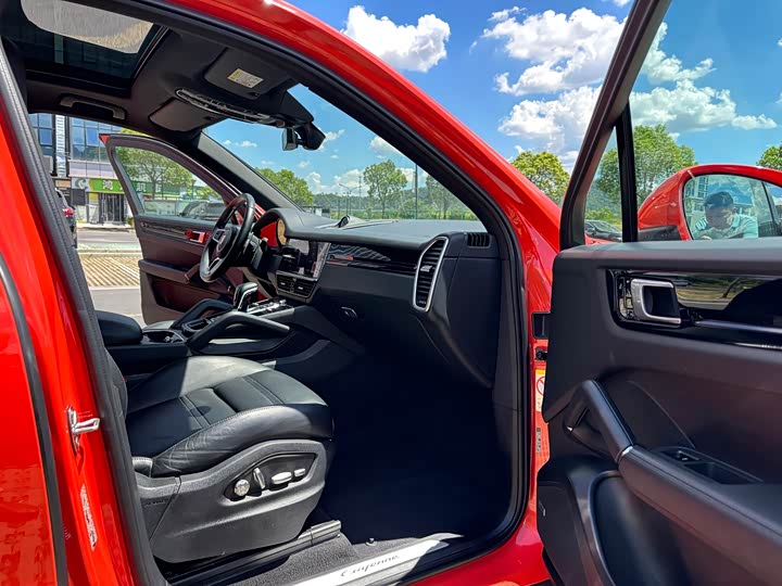 Фото 9 - Porsche Cayenne