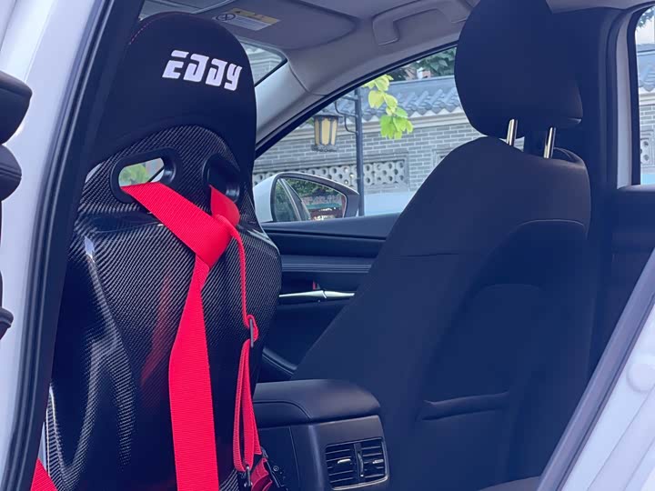 Фото 15 - Mazda 3 (Axela)