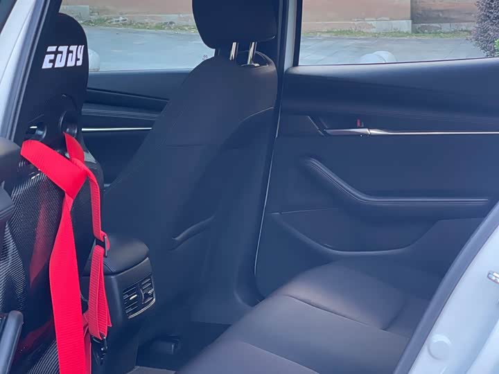 Фото 16 - Mazda 3 (Axela)