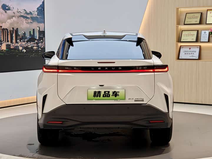 Фото 6 - Lexus RZ