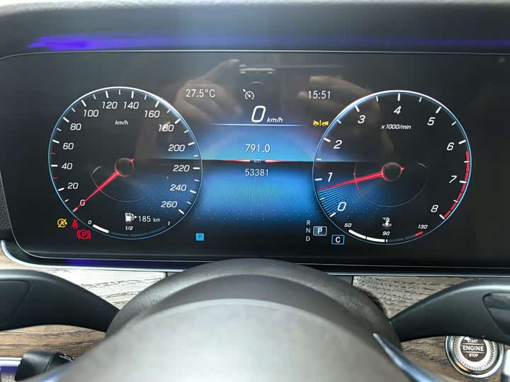 Фото 11 - Mercedes-Benz E-Class