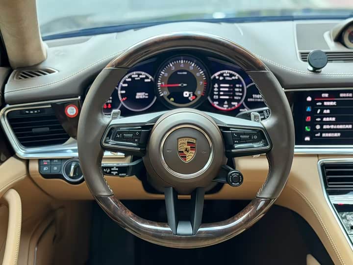 Фото 3 - Porsche Panamera