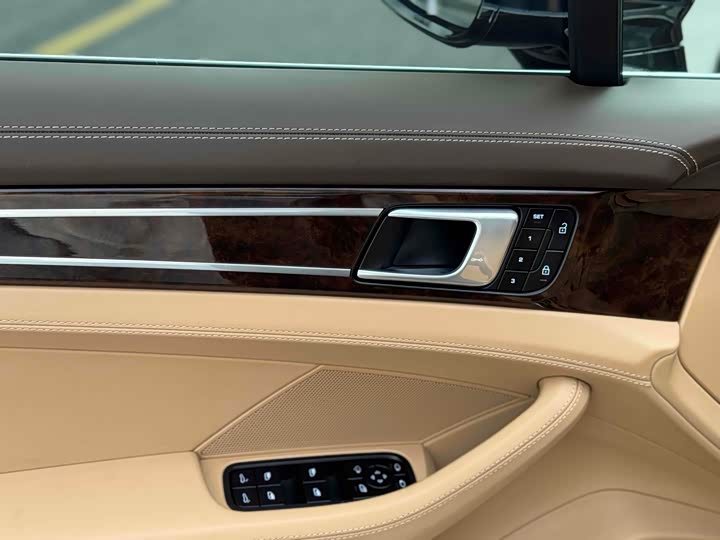 Фото 4 - Porsche Panamera