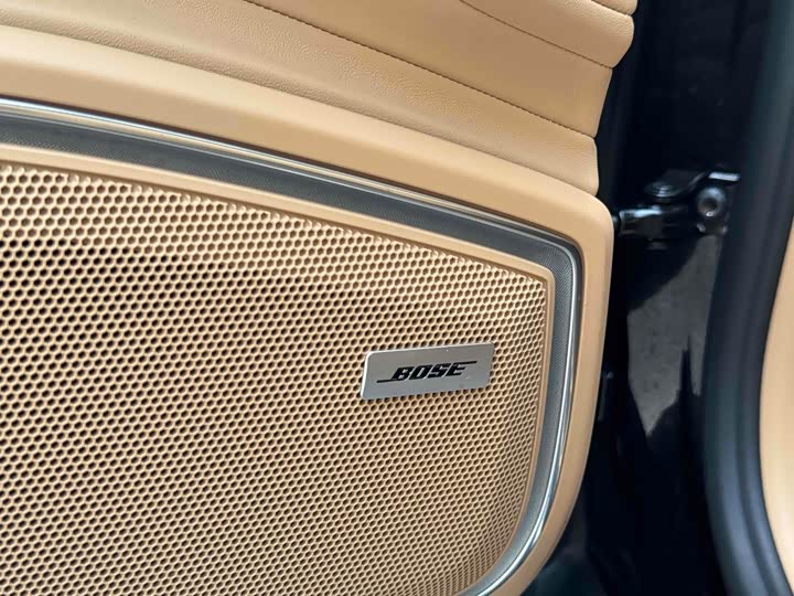 Фото 5 - Porsche Panamera