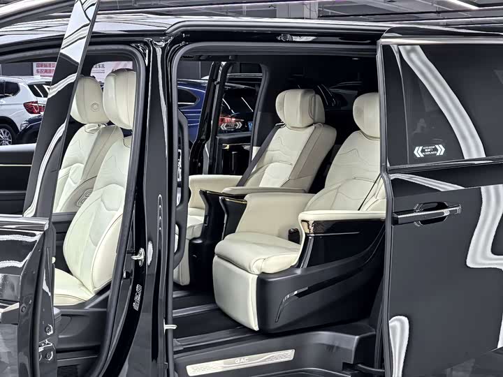 Фото 9 - GAC Trumpchi M8