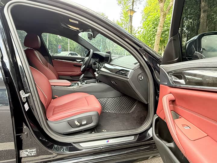 Фото 10 - BMW 5 Series