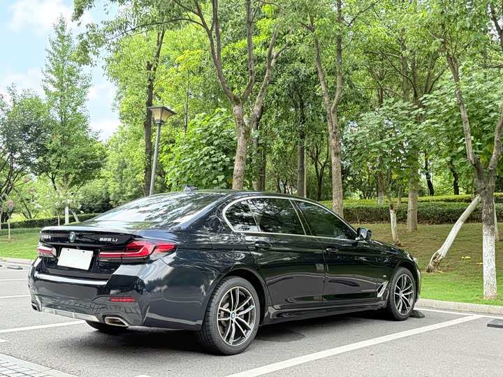 Фото 11 - BMW 5 Series