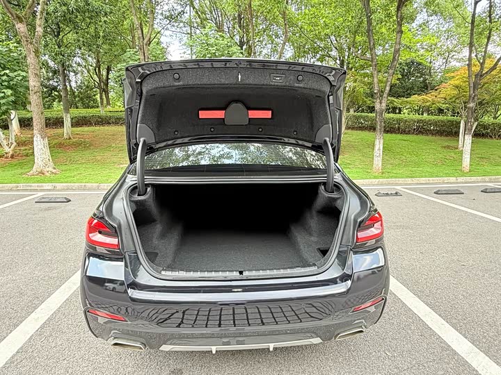 Фото 15 - BMW 5 Series