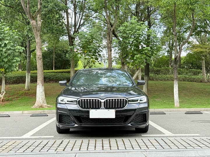 Фото 2 - BMW 5 Series