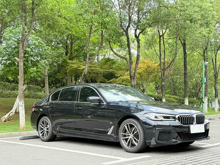 Фото 3 - BMW 5 Series