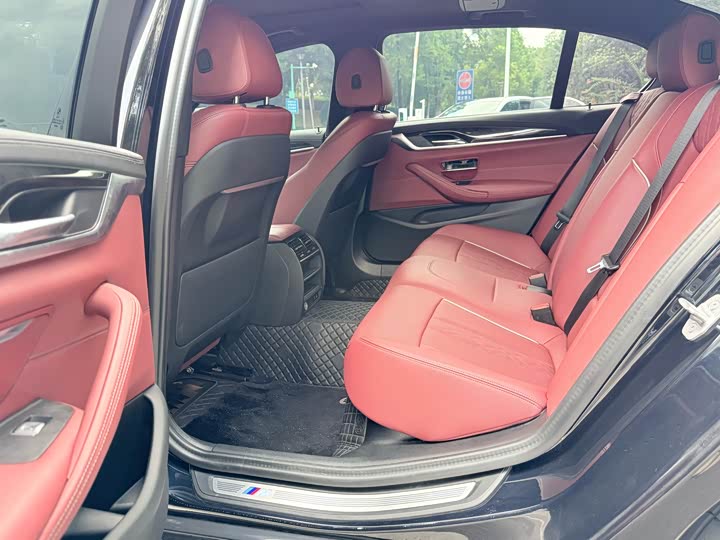 Фото 8 - BMW 5 Series