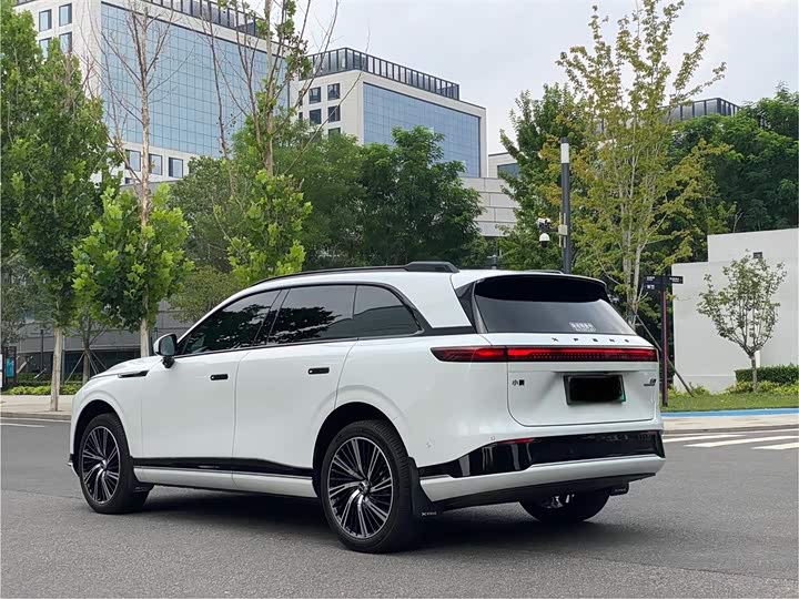 Фото 8 - XPeng G9