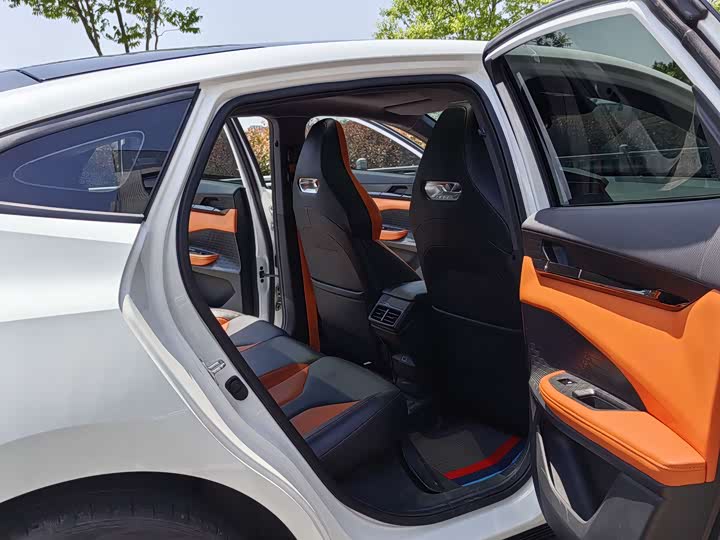 Фото 12 - Changan UNI-V