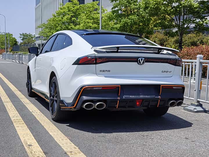 Фото 13 - Changan UNI-V