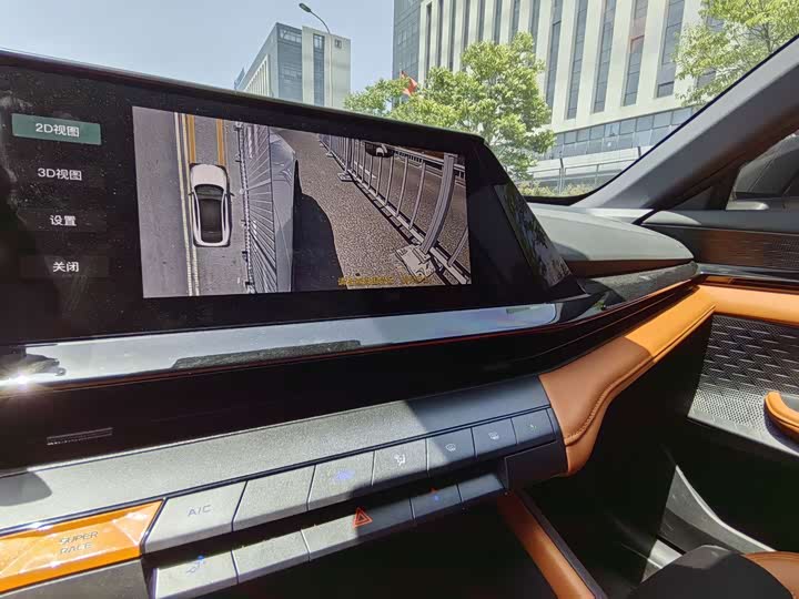 Фото 9 - Changan UNI-V