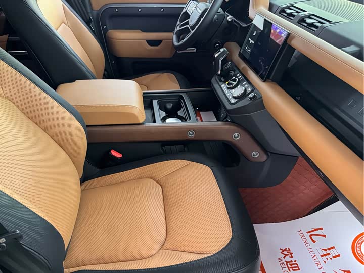 Фото 11 - Land Rover Defender