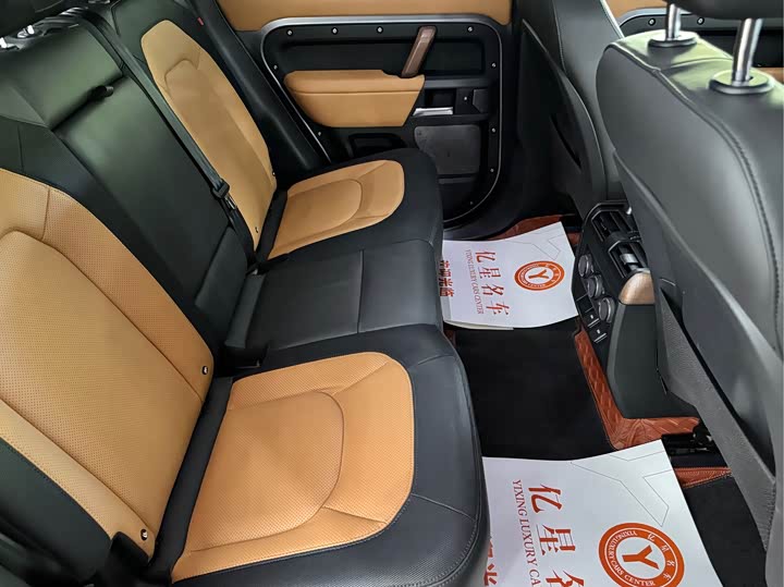 Фото 13 - Land Rover Defender