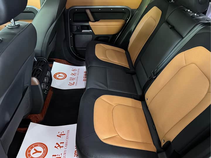 Фото 9 - Land Rover Defender