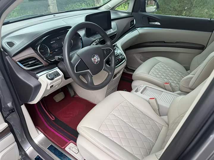 Фото 11 - Buick GL8 ES