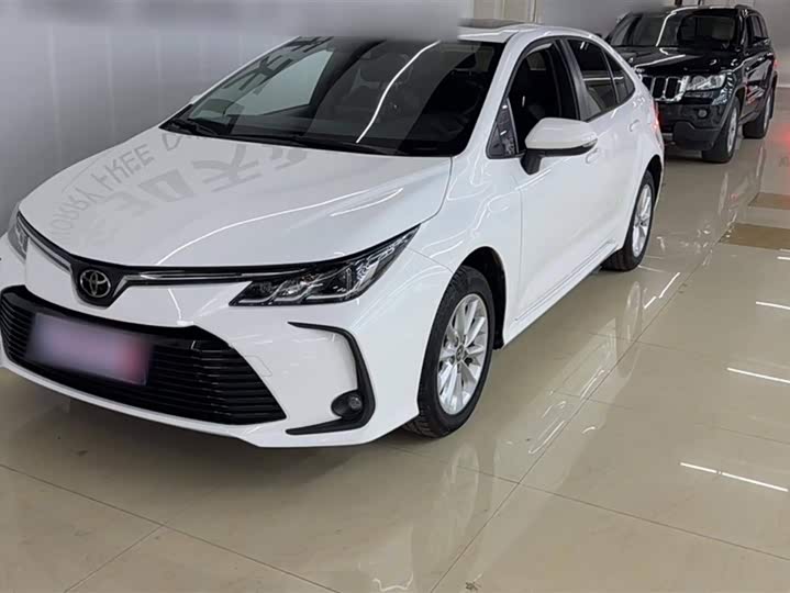 Фото 1 - Toyota Corolla