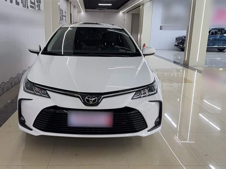 Фото 3 - Toyota Corolla