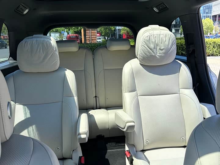 Фото 10 - LiXiang L9