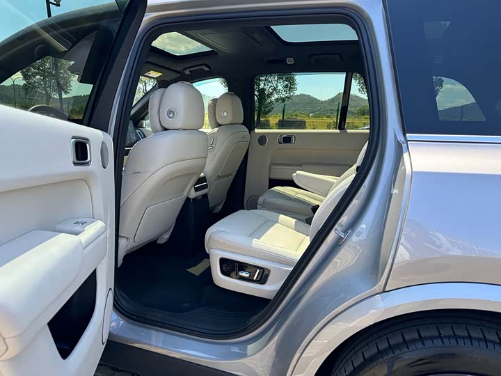 Фото 7 - LiXiang L9