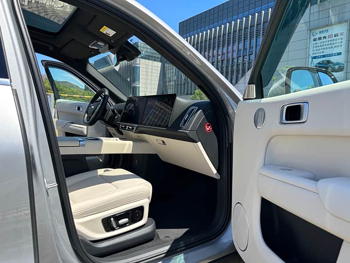 Фото 8 - LiXiang L9