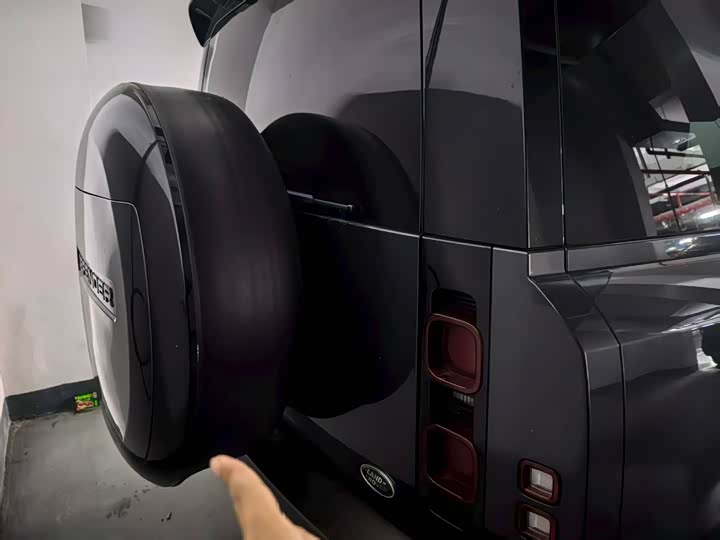 Фото 9 - Land Rover Defender