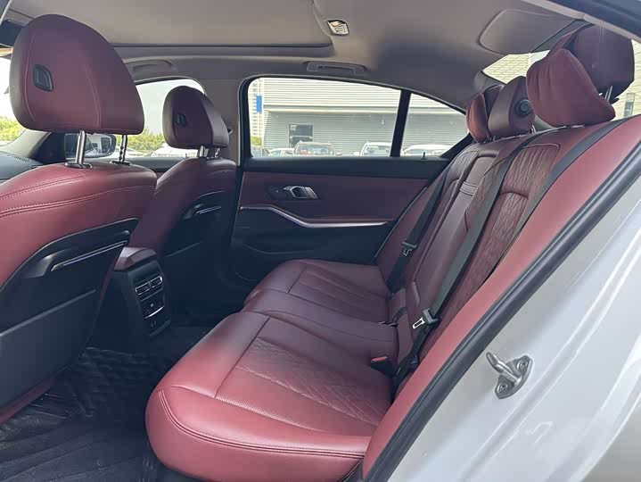 Фото 8 - BMW 3 Series